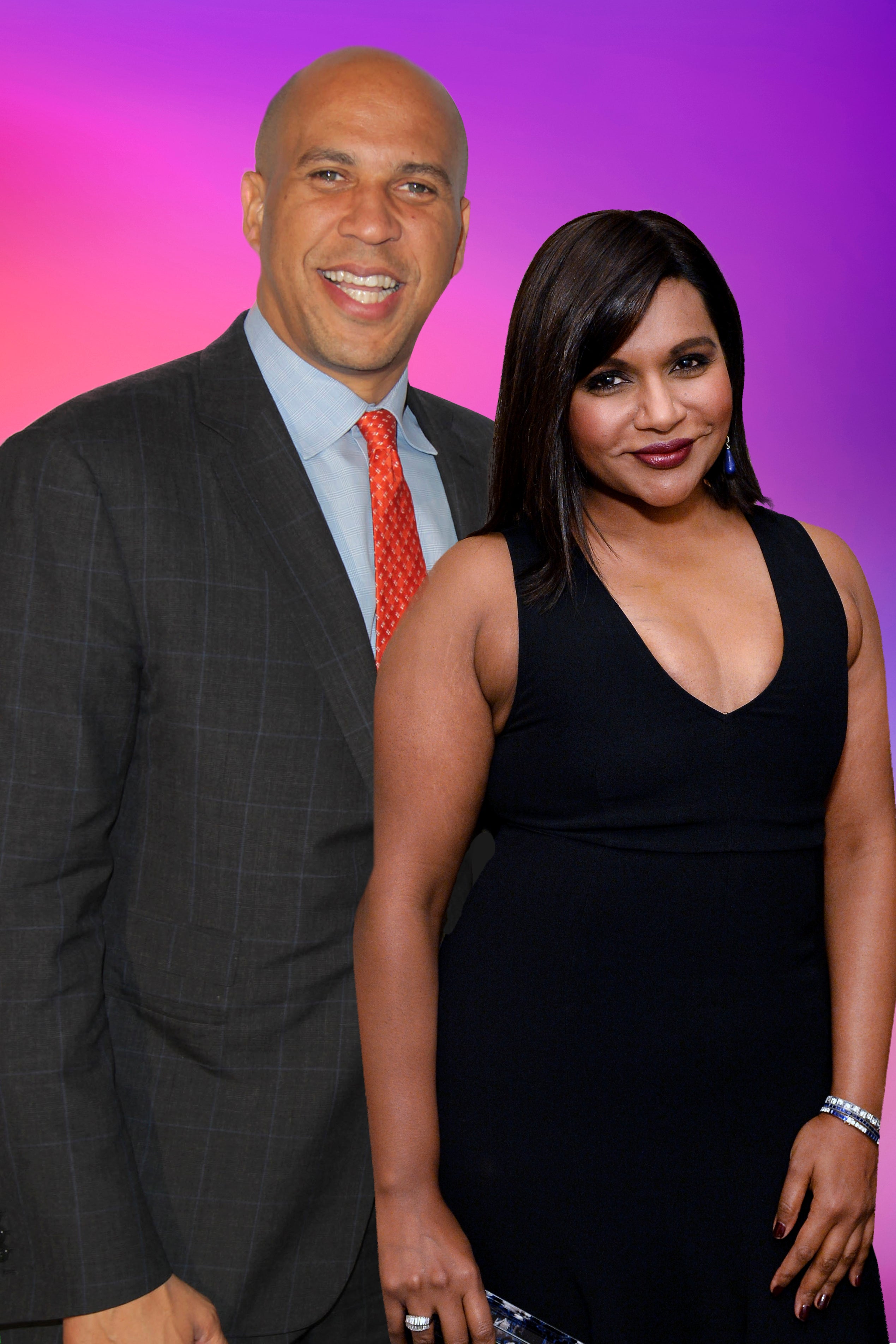 Cory Booker Just Asked Mindy Kaling To Dinner On Twitter And She Said Yes
